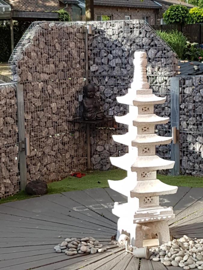 乔 - 李住宿加早餐旅馆 Diepenbeek 外观 照片